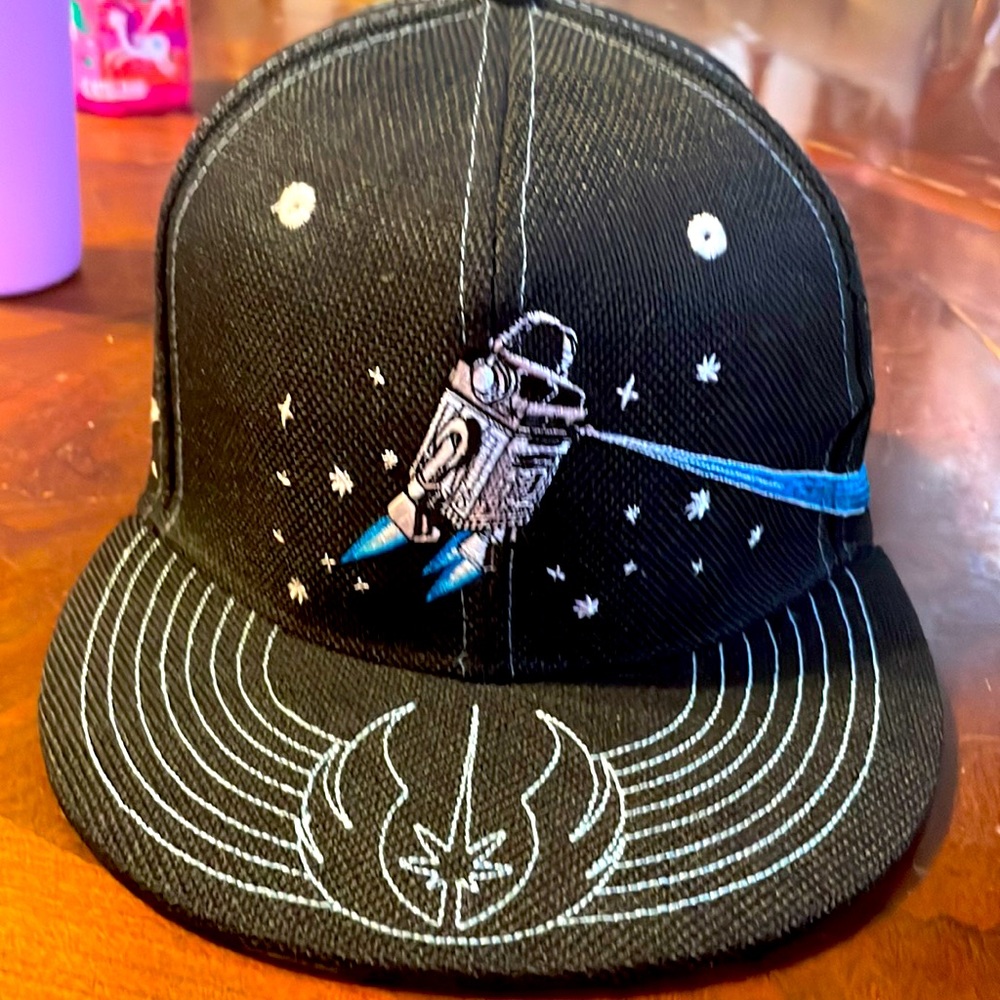 Grassroots team death star flat, brimmed hat
